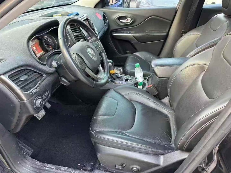 济南19年Jeep自由光4