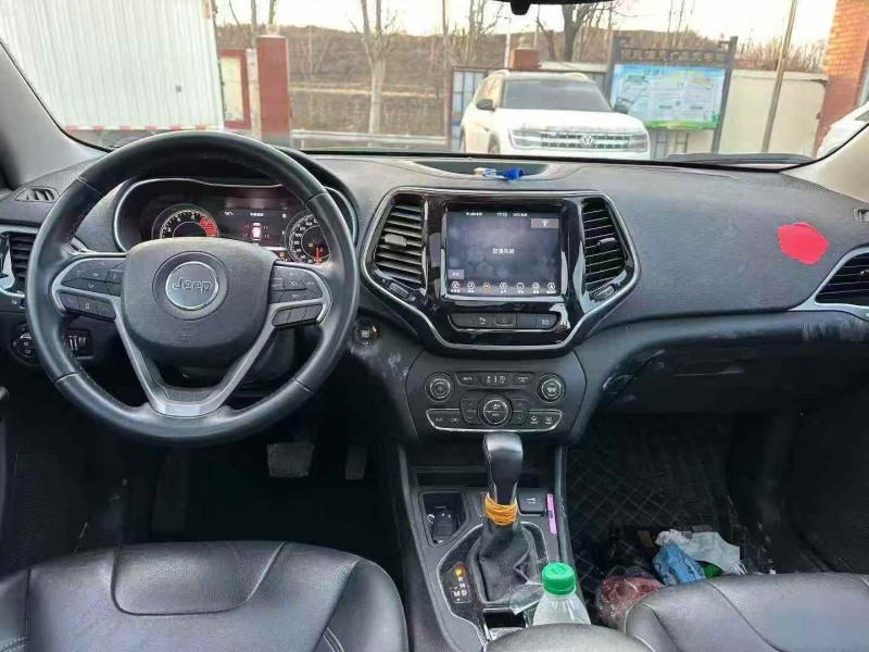 济南19年Jeep自由光6