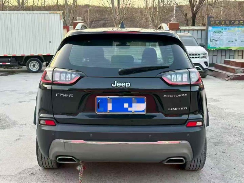 济南19年Jeep自由光9