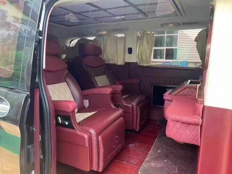 临沂17年奔驰威霆5