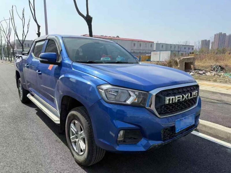 荆州22年大通T702