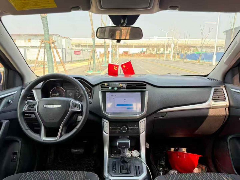 荆州22年大通T705