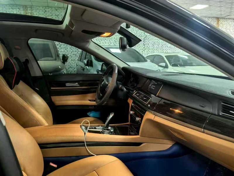 保定14年宝马7系6