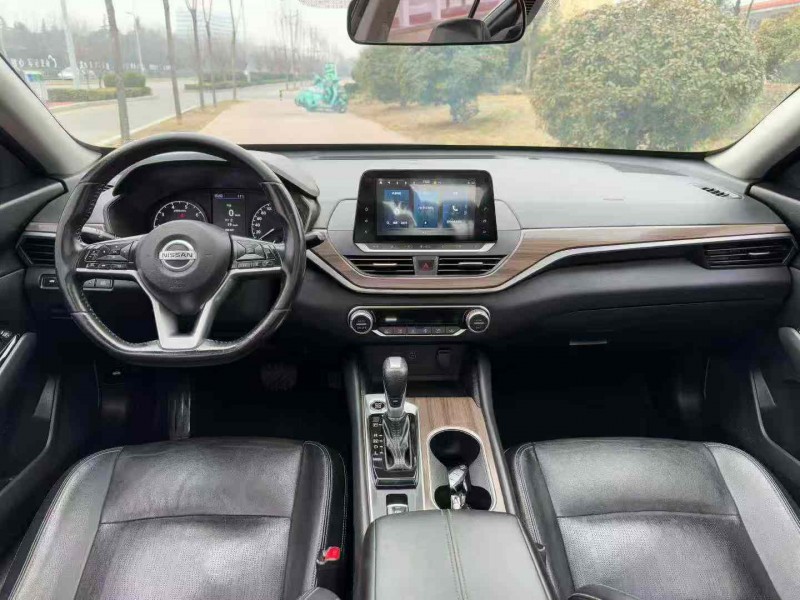 枣庄22年日产天籁6