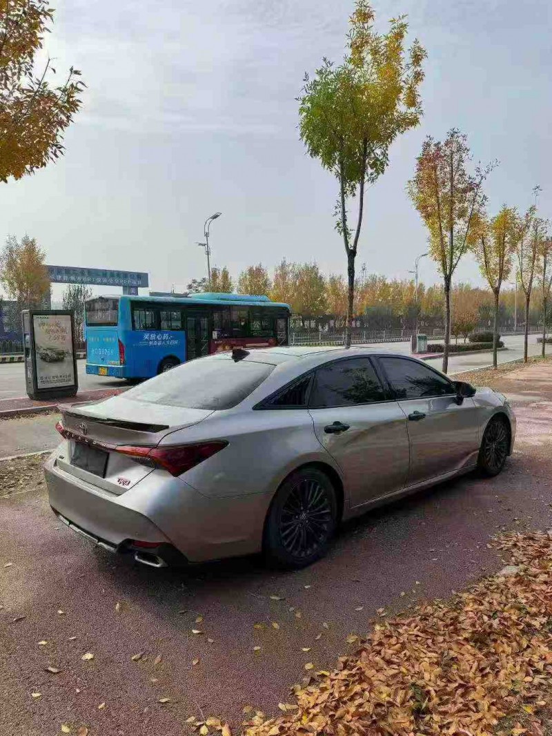 枣庄19年丰田亚洲龙8