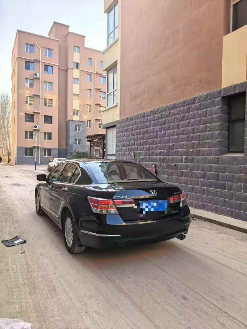 秦皇岛13年本田雅阁7