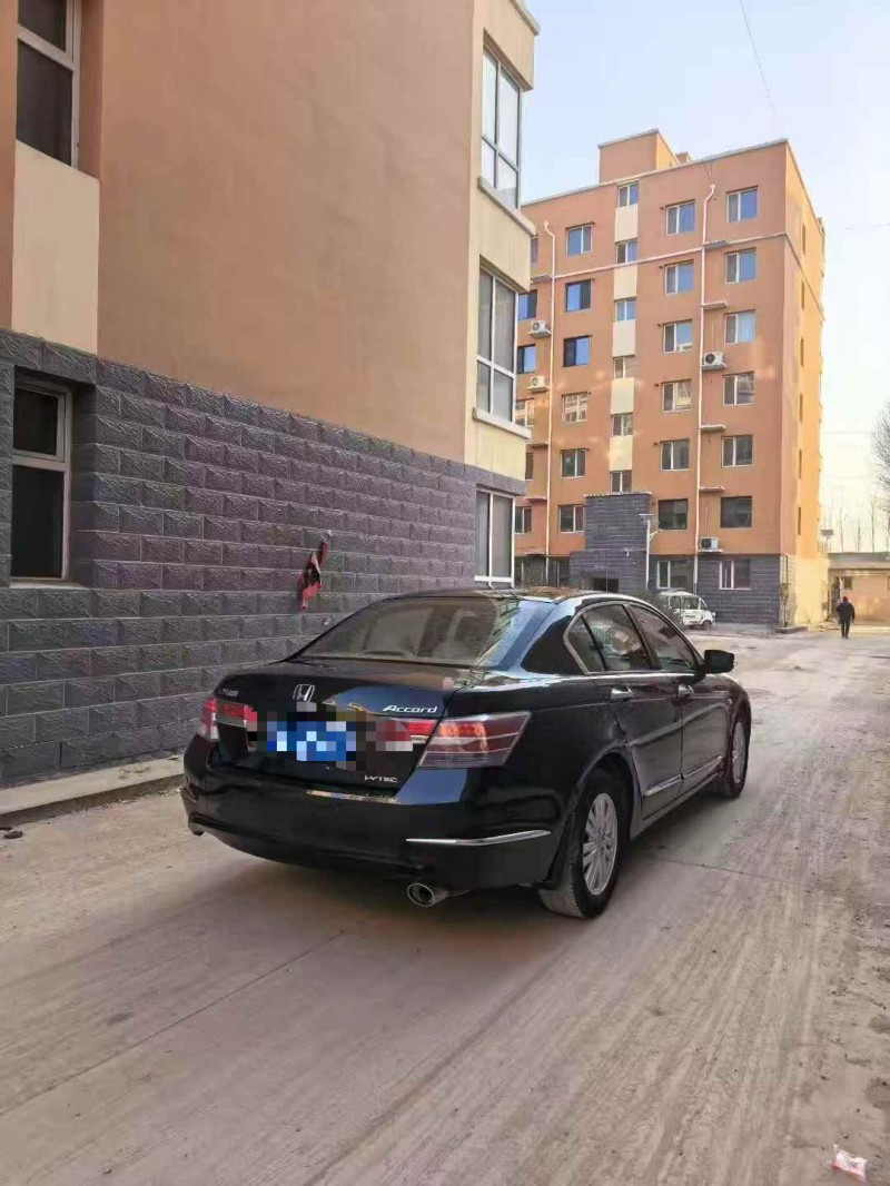 秦皇岛13年本田雅阁8