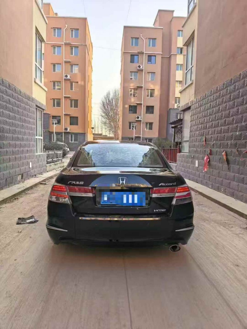 秦皇岛13年本田雅阁9