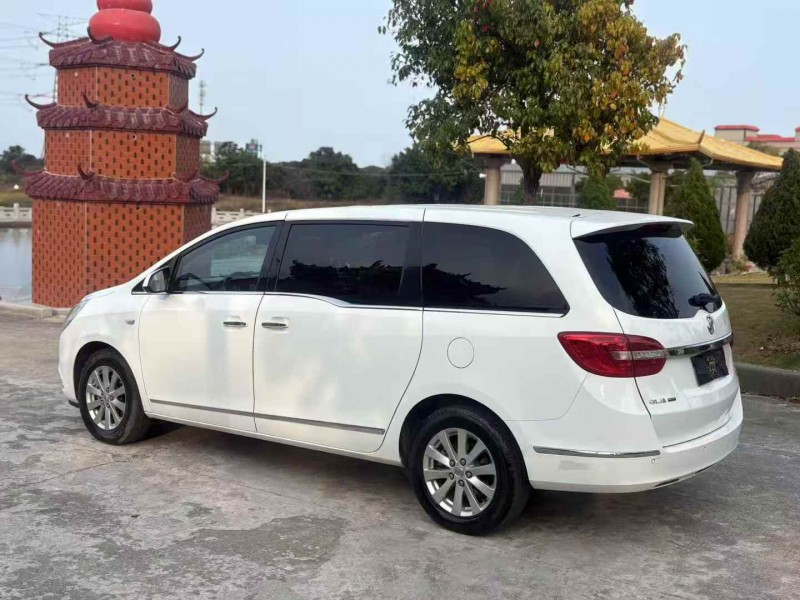 揭阳17年别克GL84