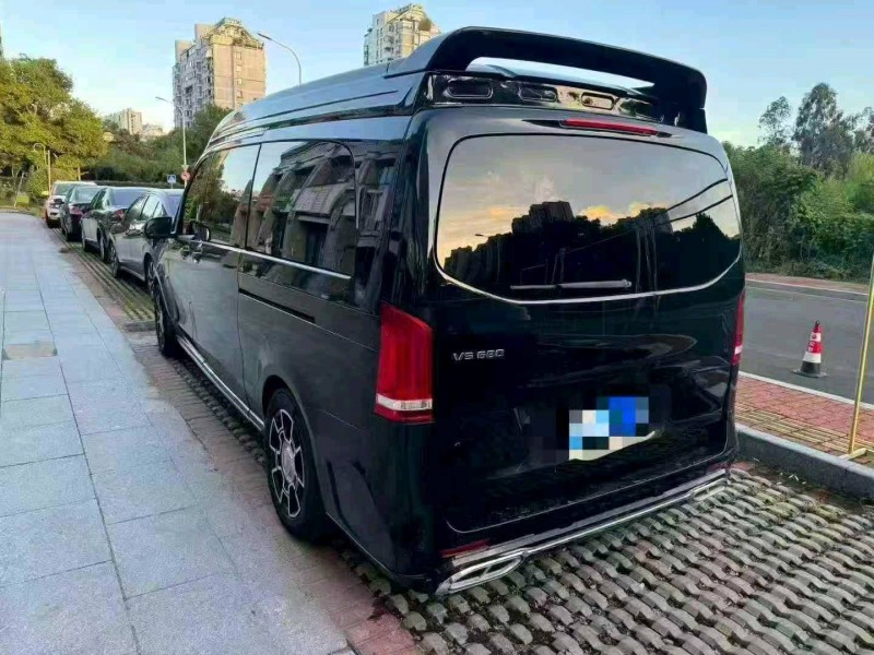 台州21年奔驰威霆7