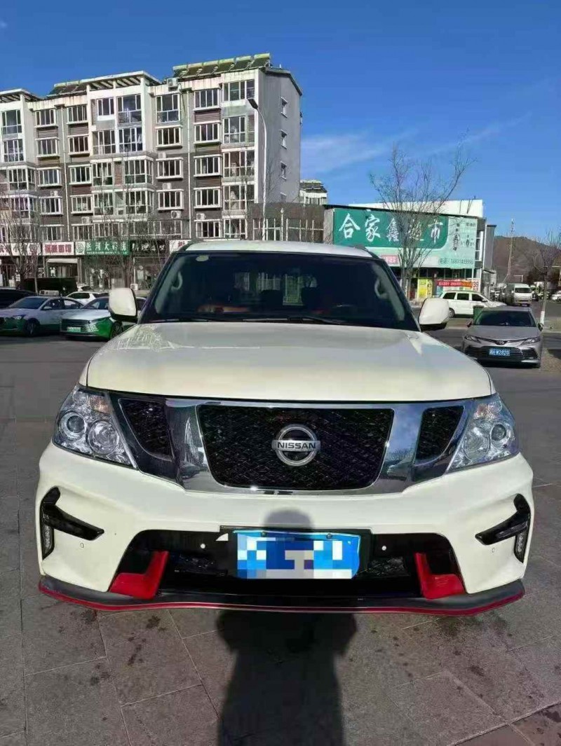 承德18年日产途乐1