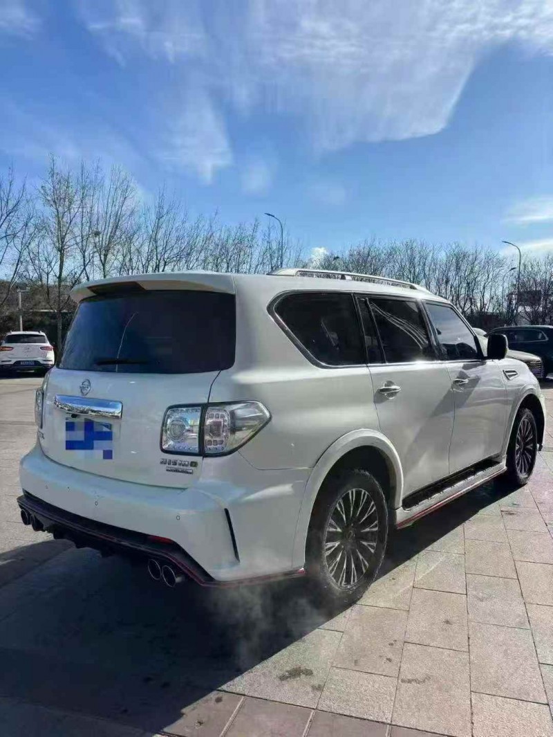 承德18年日产途乐8