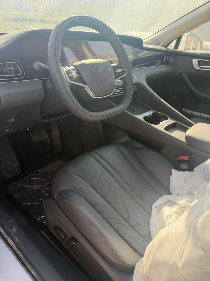 秦皇岛26年荣威D77