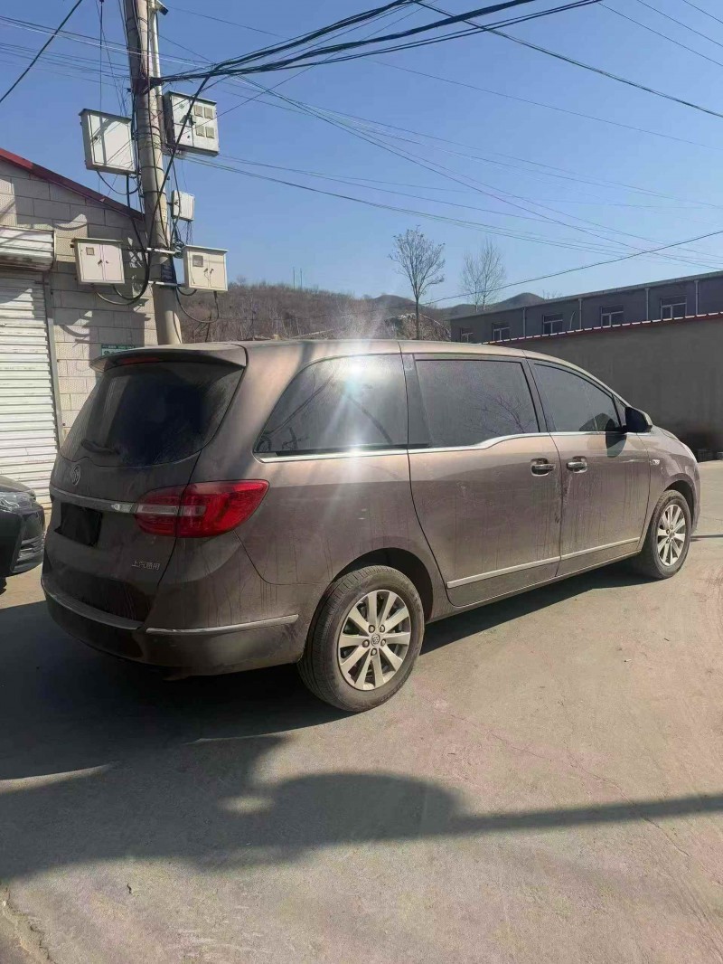 保定18年别克GL87