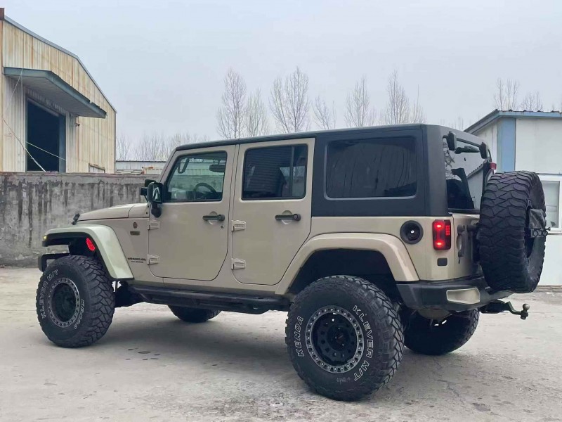 济宁17年Jeep牧马人8