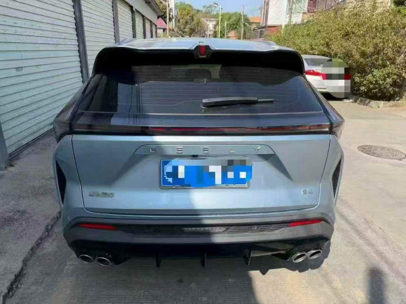 珠海23年吉利博越9