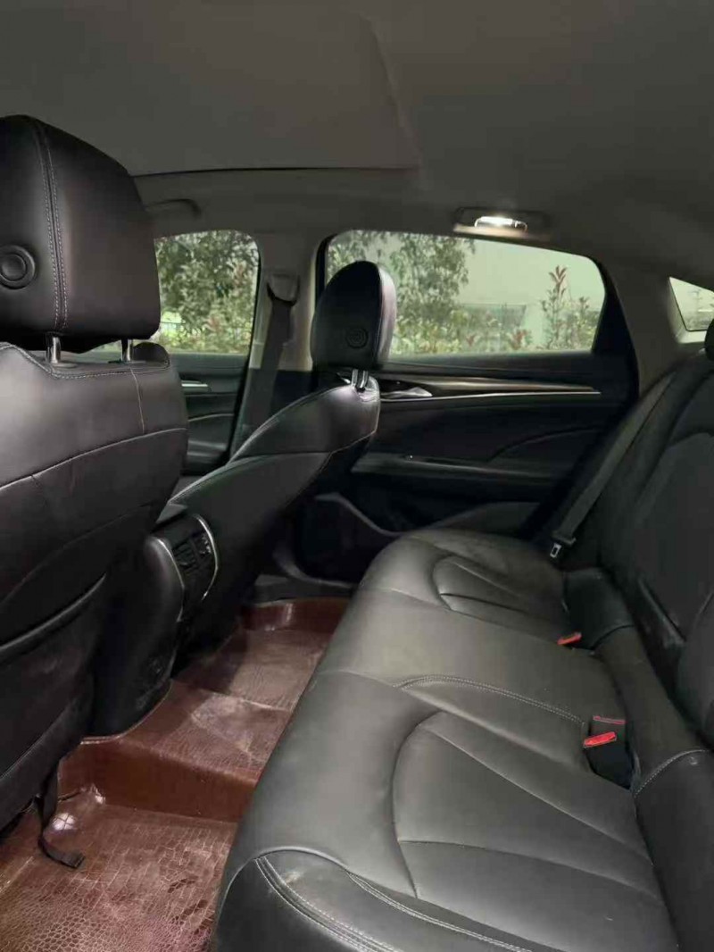 荆州22年别克君越5