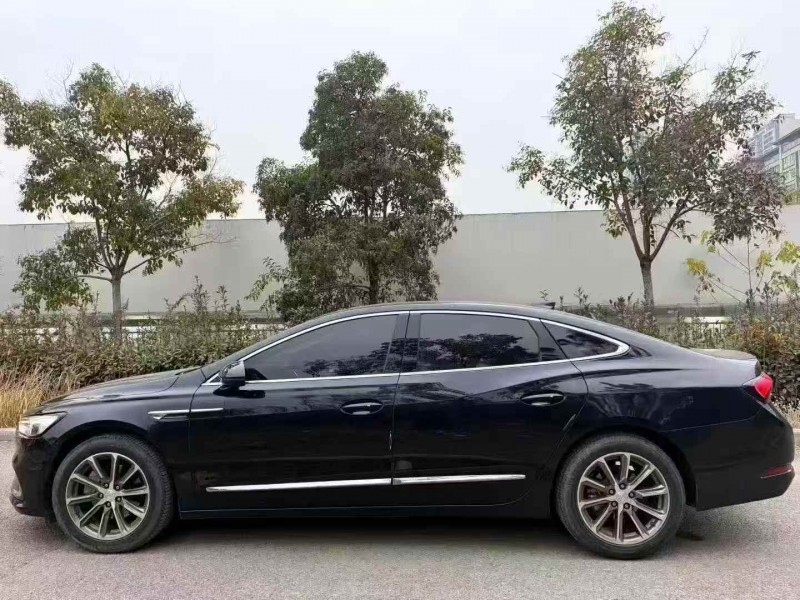 荆州22年别克君越7