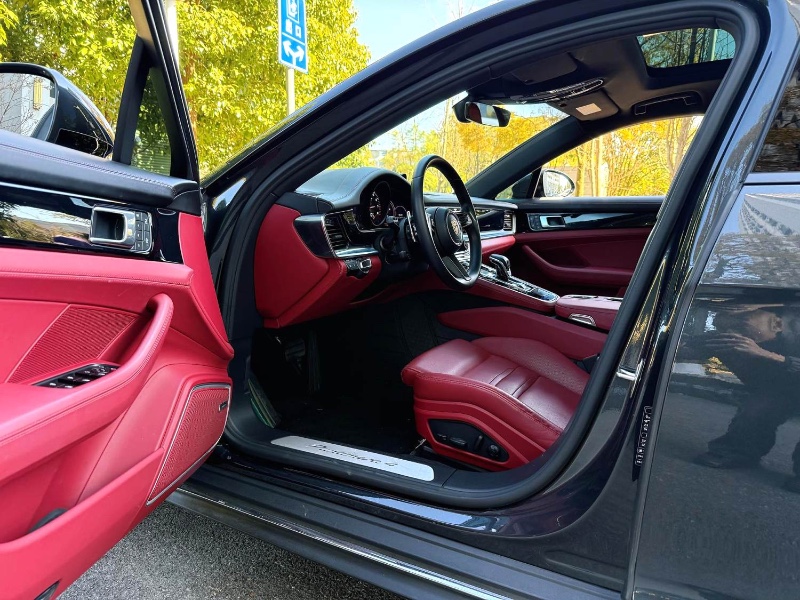 莆田23年保时捷帕拉梅拉2