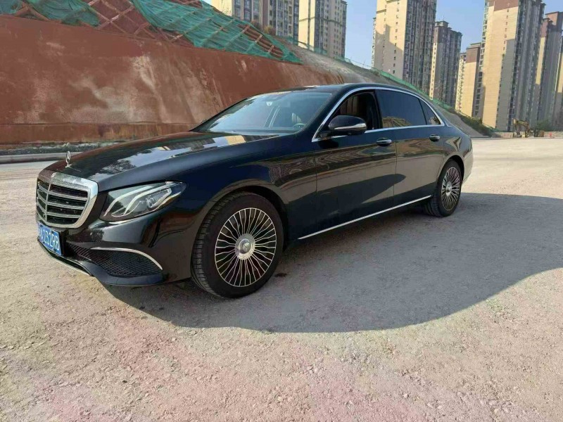 张家界17年奔驰E3