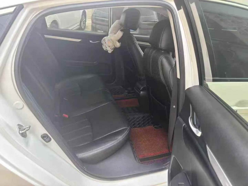 贵港18年本田思域8