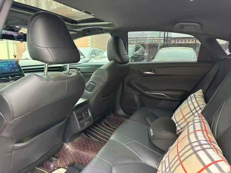 枣庄24年丰田亚洲龙6