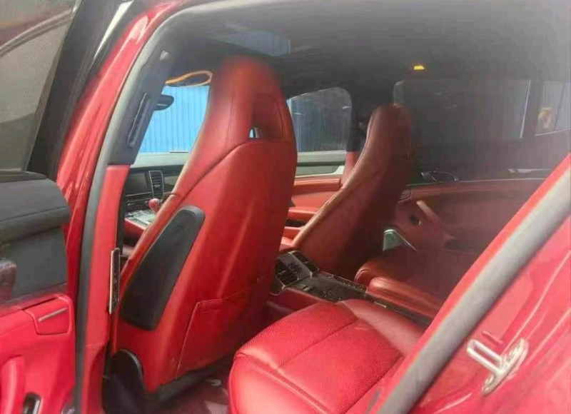 临沂16年保时捷帕拉梅拉8