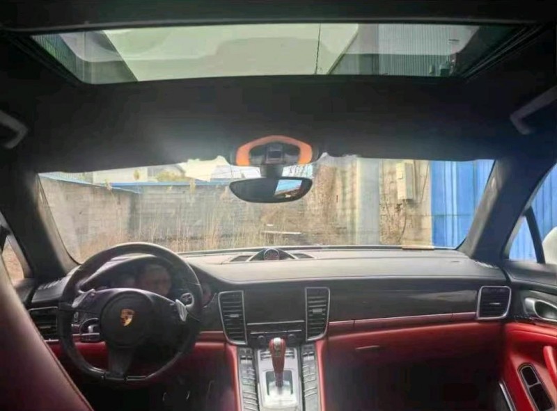 临沂16年保时捷帕拉梅拉9