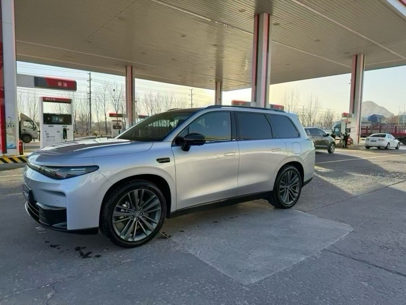 保定25年零跑汽车C162