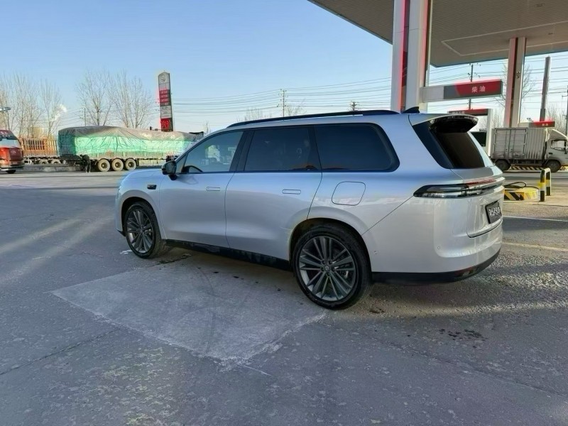 保定25年零跑汽车C168