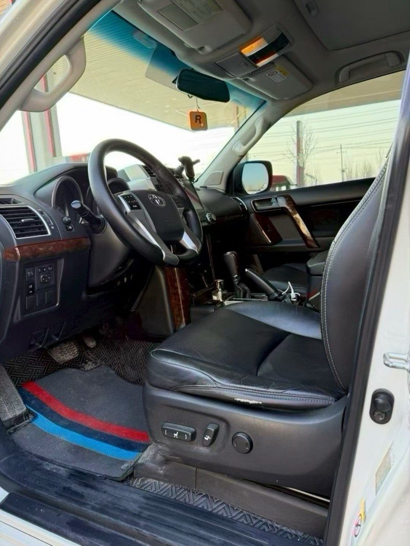 保定17年丰田普拉多5