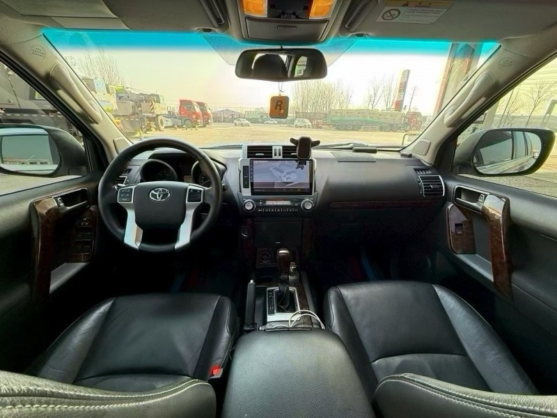 保定17年丰田普拉多6