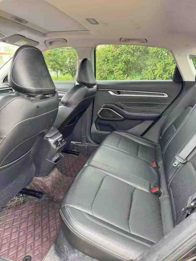 枣庄22年吉利帝豪5