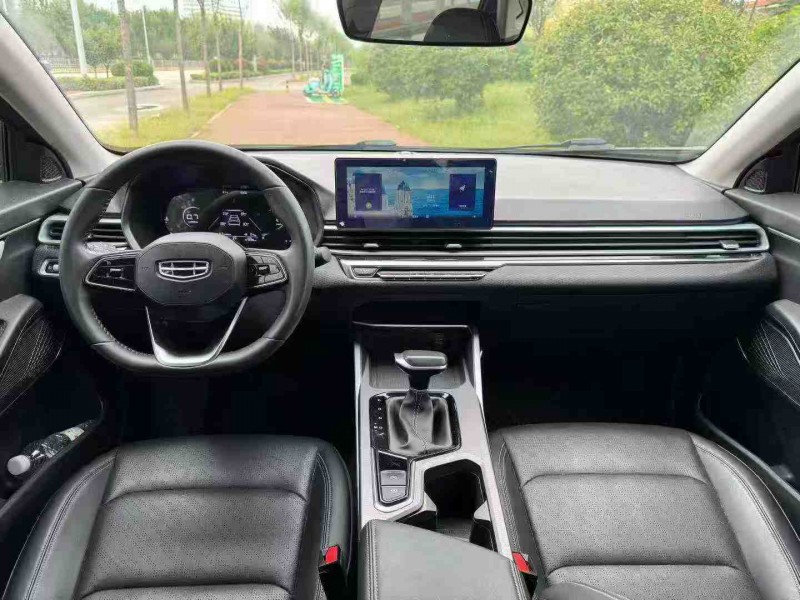 枣庄22年吉利帝豪6