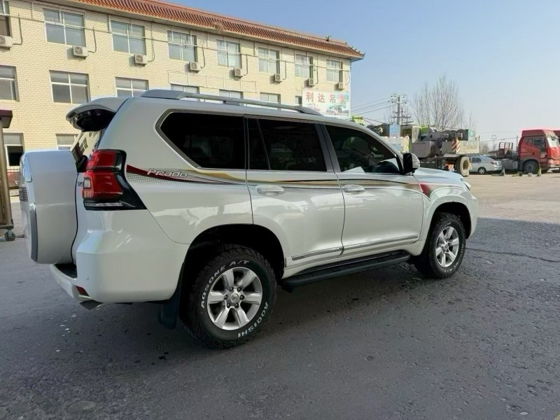保定17年丰田普拉多8