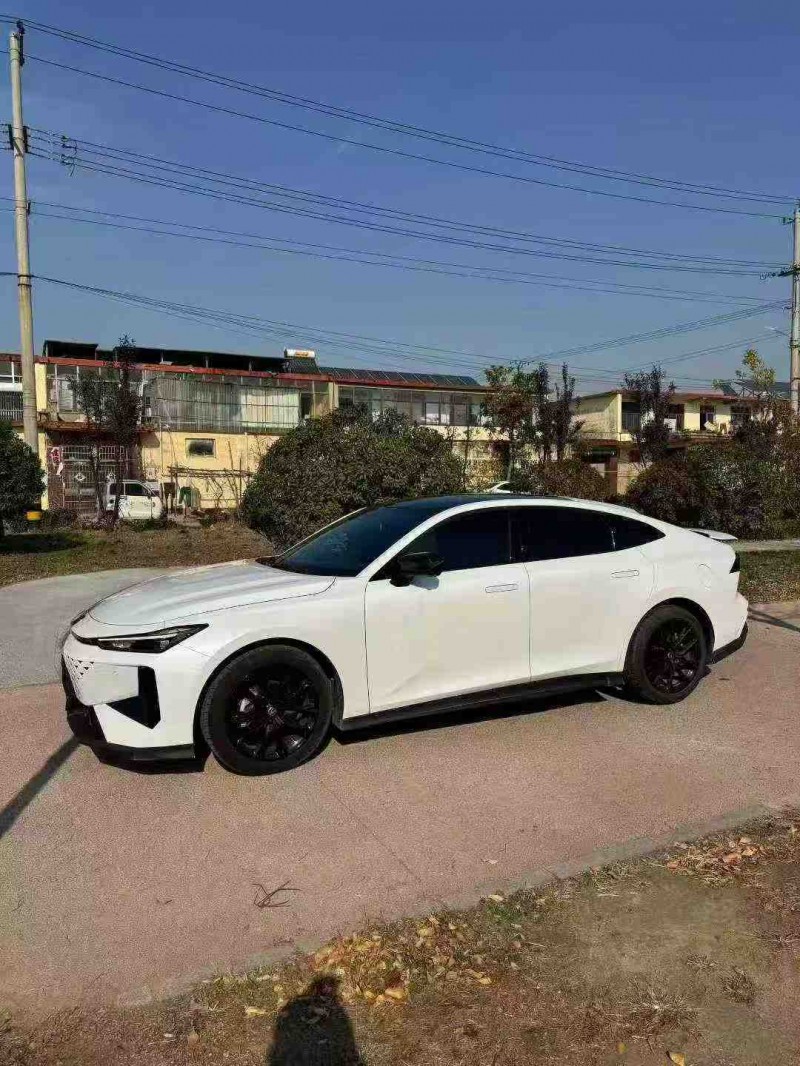 枣庄25年长安汽车UNI2