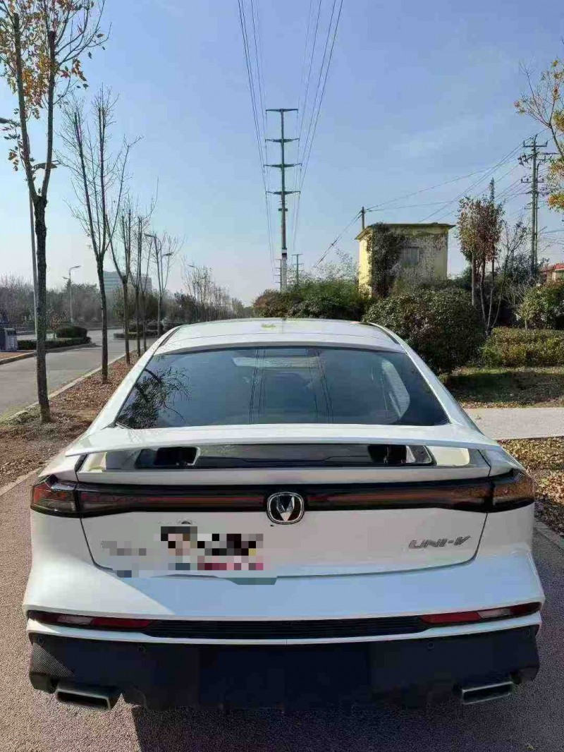 枣庄25年长安汽车UNI9