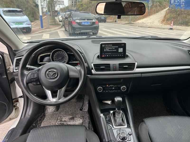 南宁16年马自达昂克赛拉7