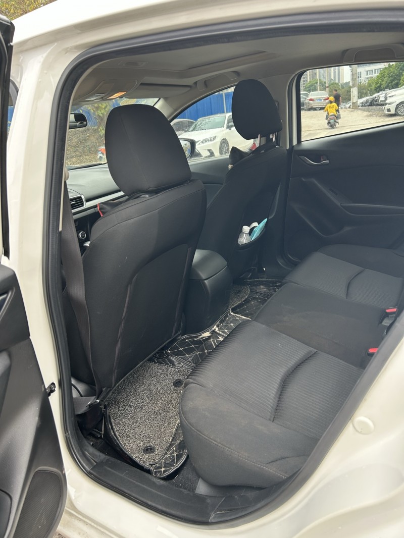 南宁16年马自达昂克赛拉8