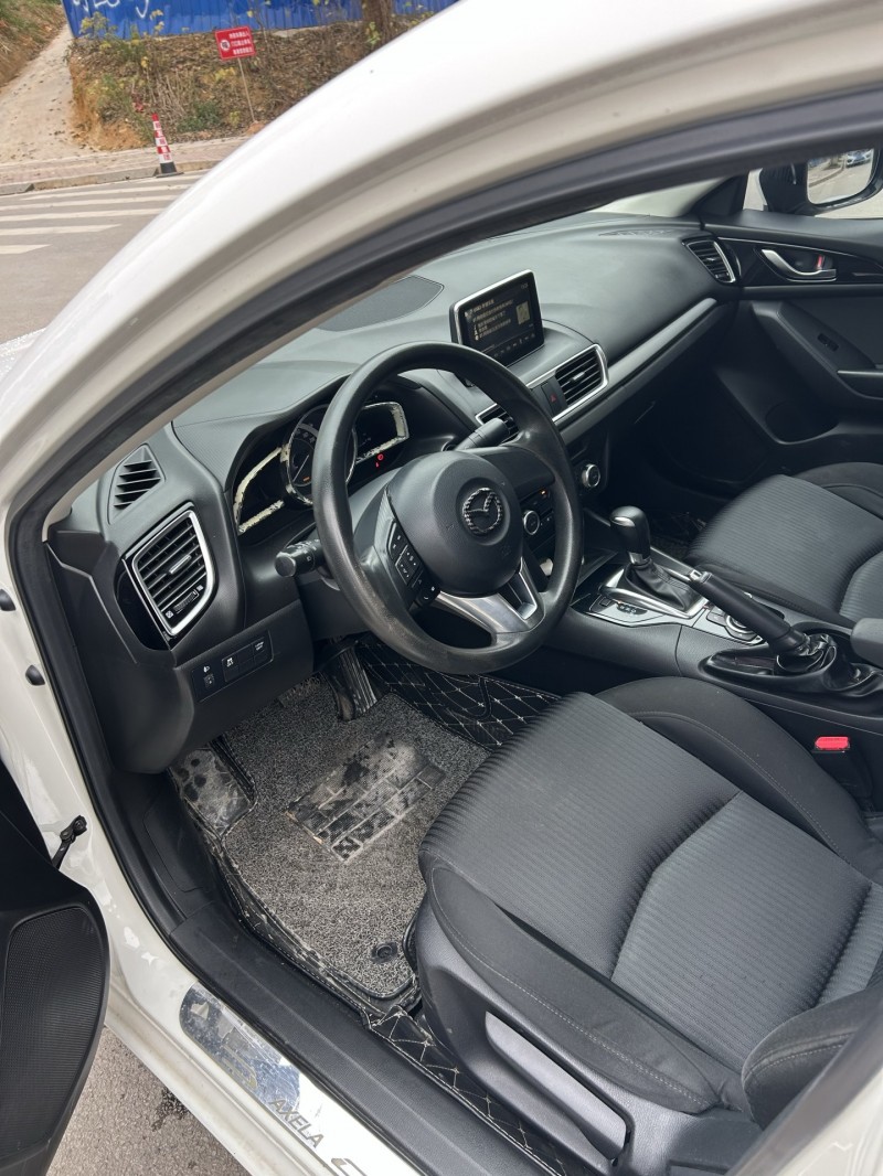 南宁16年马自达昂克赛拉9