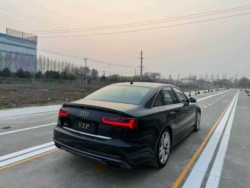菏泽17年奥迪S67