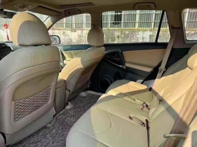 菏泽13年丰田RAV45