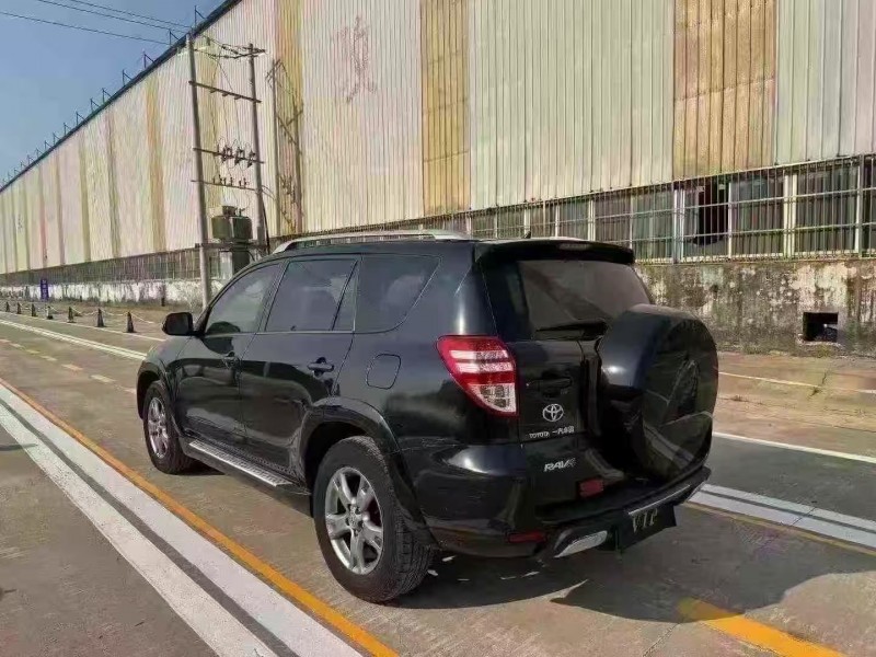 菏泽13年丰田RAV48