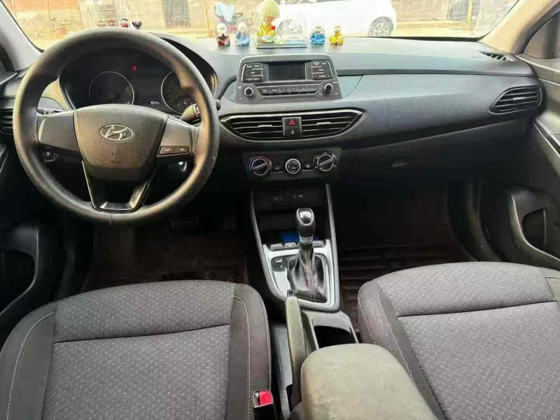 焦作20年现代悦动5