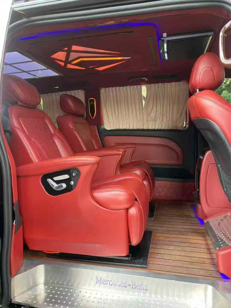 中山19年奔驰威霆6