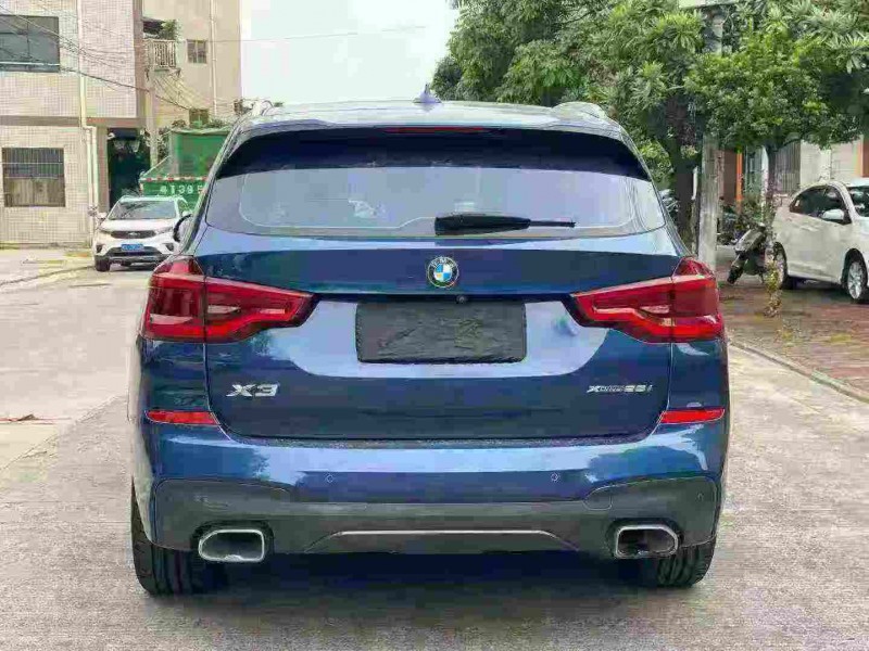 中山19年宝马X39