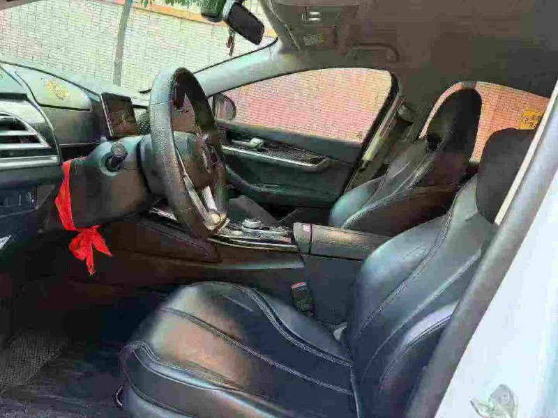 中山23年比亚迪秦4