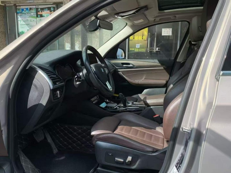 广州19年宝马X35