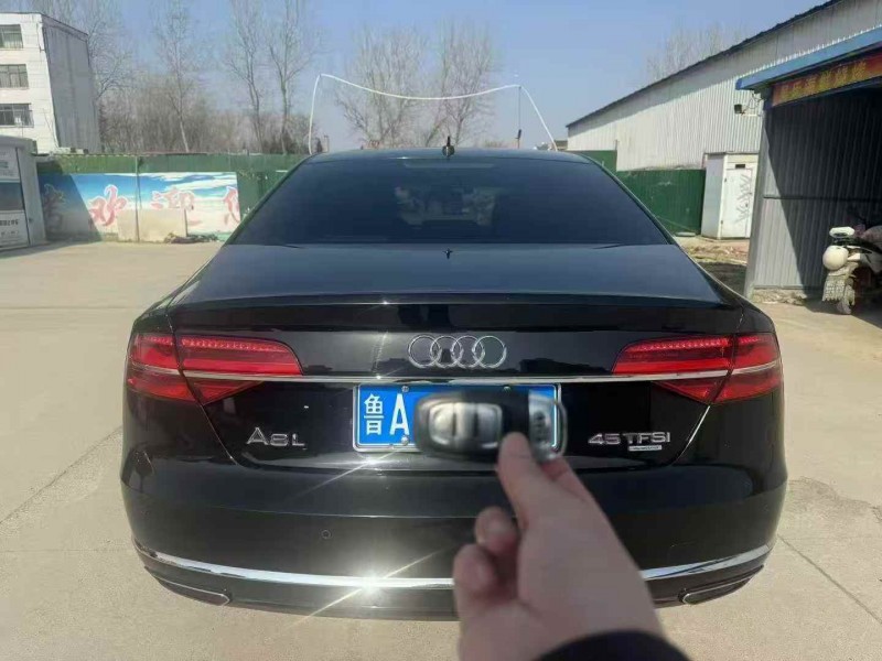 潍坊17年奥迪A8L8