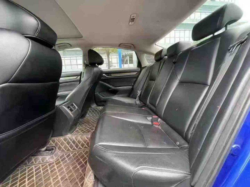 汕头19年本田雅阁5